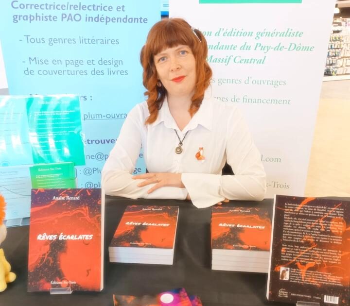 Stand de dédicaces d'Anaïse Renard pour Rêves écarlates à Enval en Auvergne