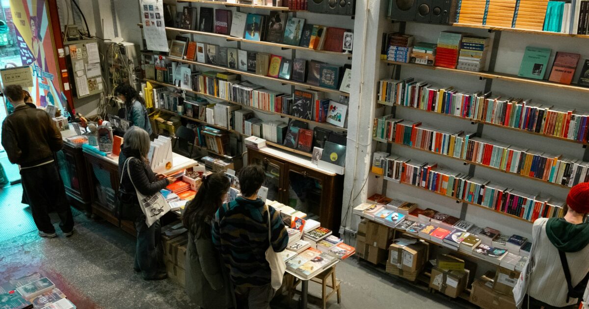 Soutenir les librairies indépendantes ! Photo Noelephants Flying.